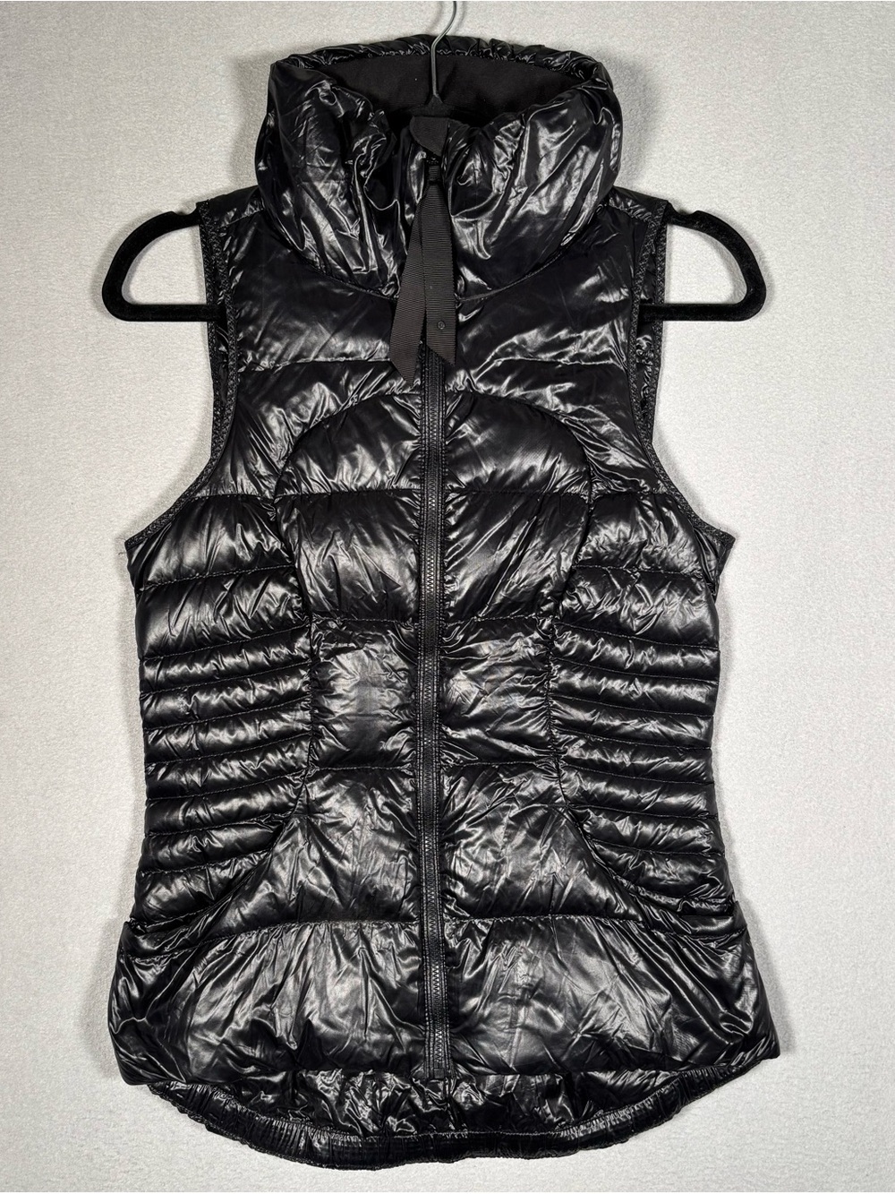 Lululemon Fluffin Awesome Vest Women’s Size 4 Shine Black Goose Down Puffer - Picture 2 of 12